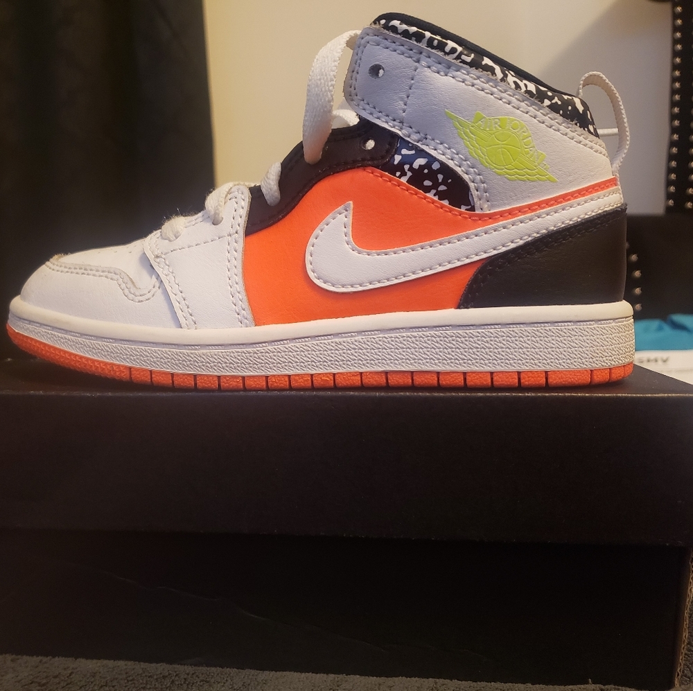 Jordan Retro Toddler Size 12C